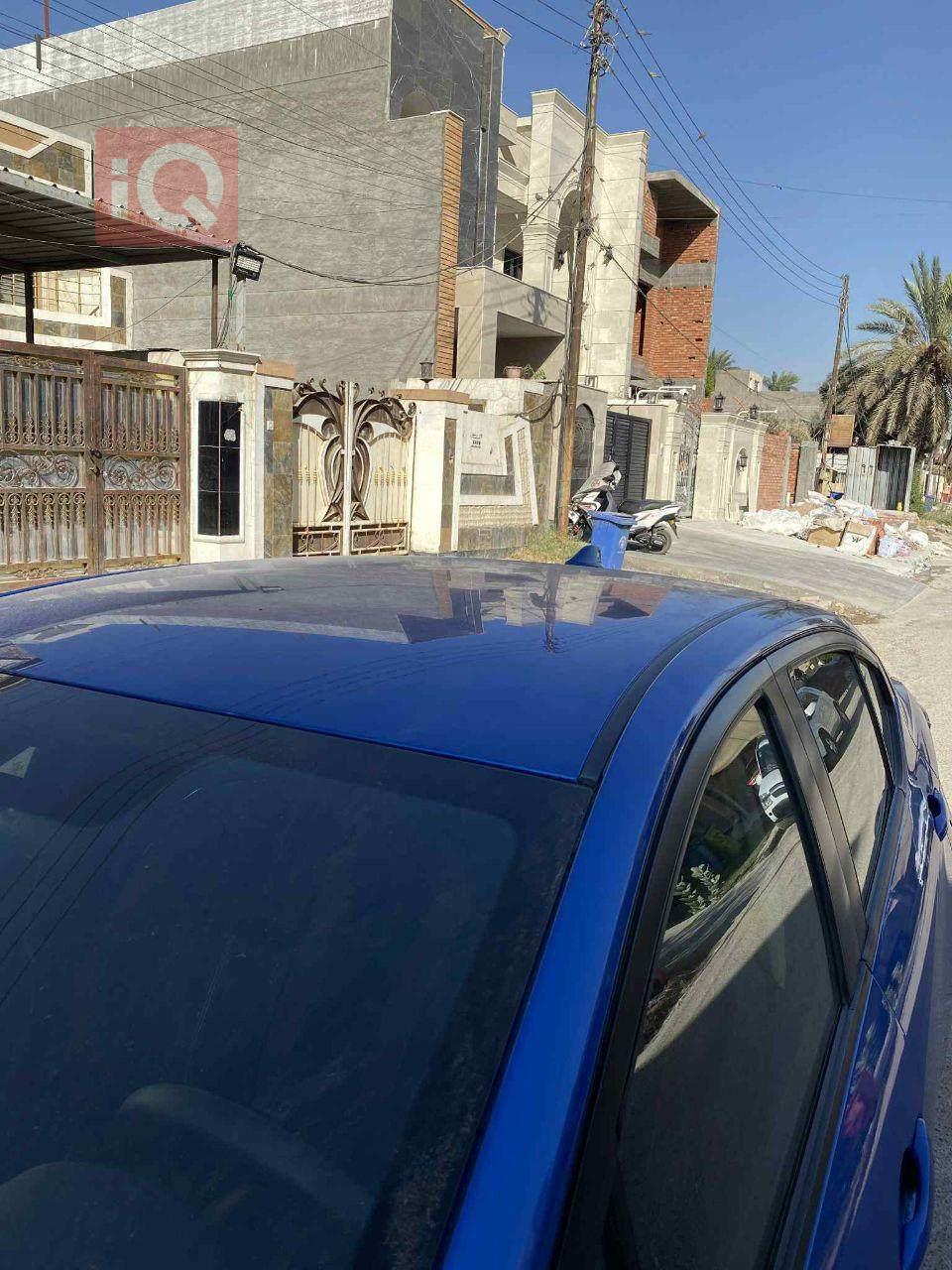 نيسان فيرسا